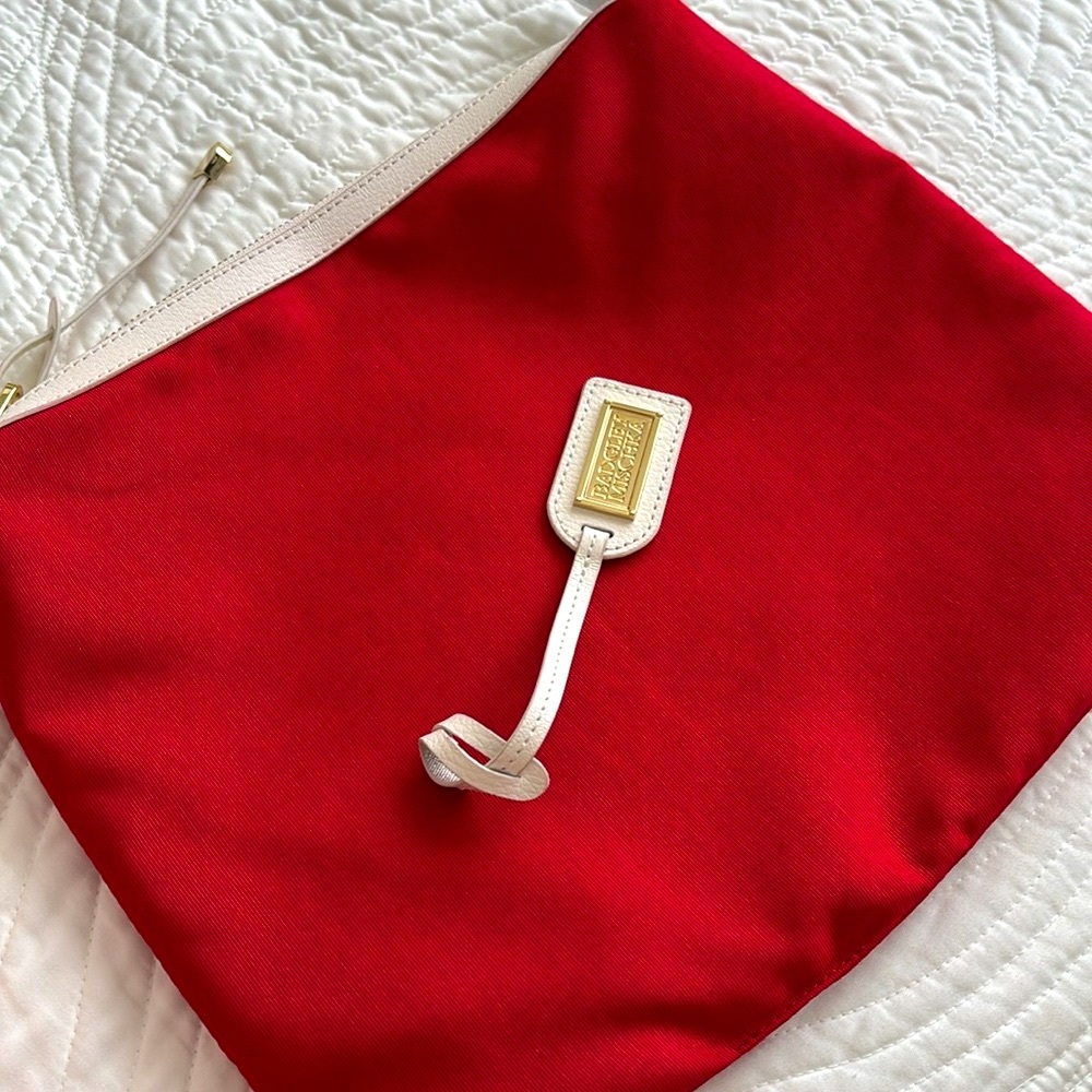 Badgley Mischka Magnetic Zip Bag Insert and Bag Charm White and Gold Tone Pouch